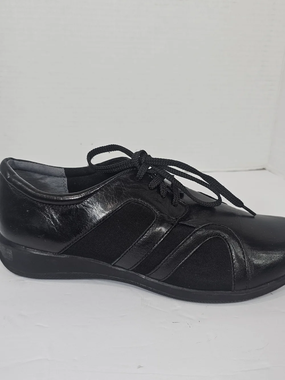 Leather Womens Shoes Soft Walk Topeka  Sneakers Sz 9 M Black Lace Up Comfortable